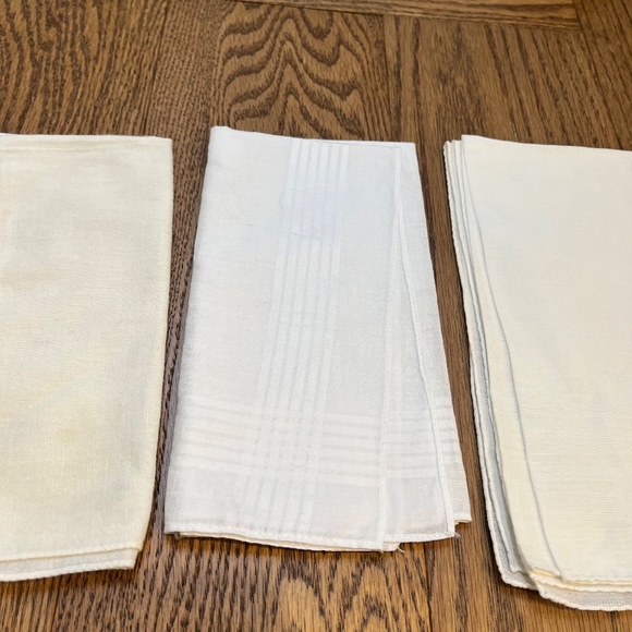 Bundle of Vintage Hankies (Monogrammed) - Picture 3 of 8